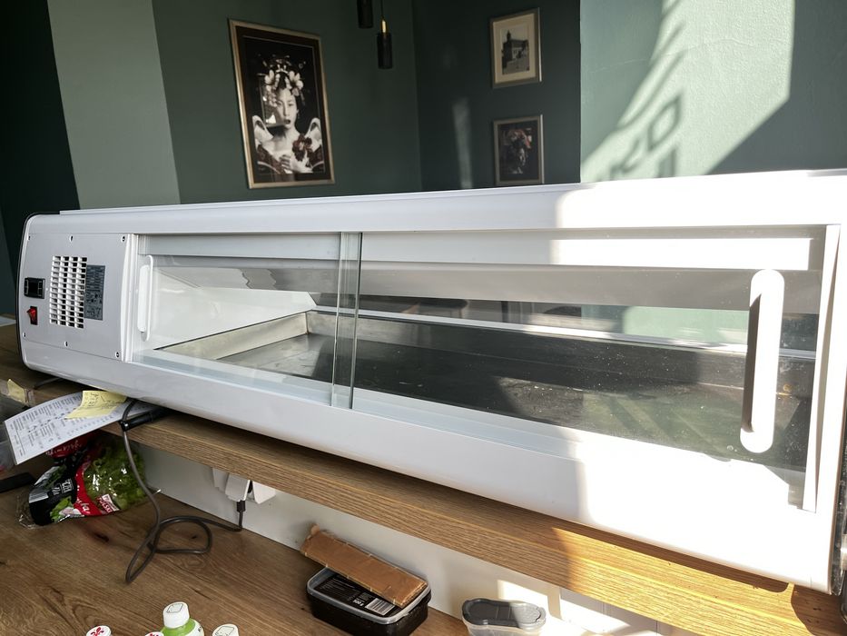 Lada chlodnicza sushi showcase