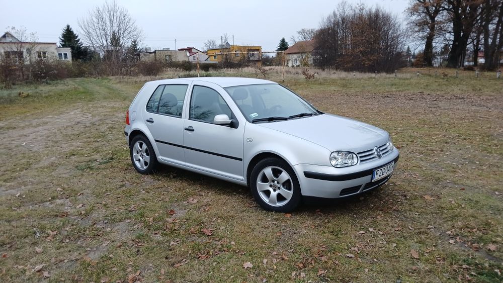 Sprzedam Wolkswagena Golfa IV