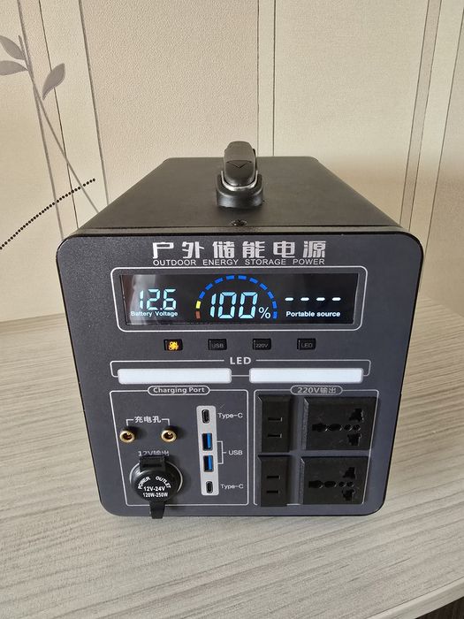 Зарядна станція LiFePO4 780Wh 900W 220V