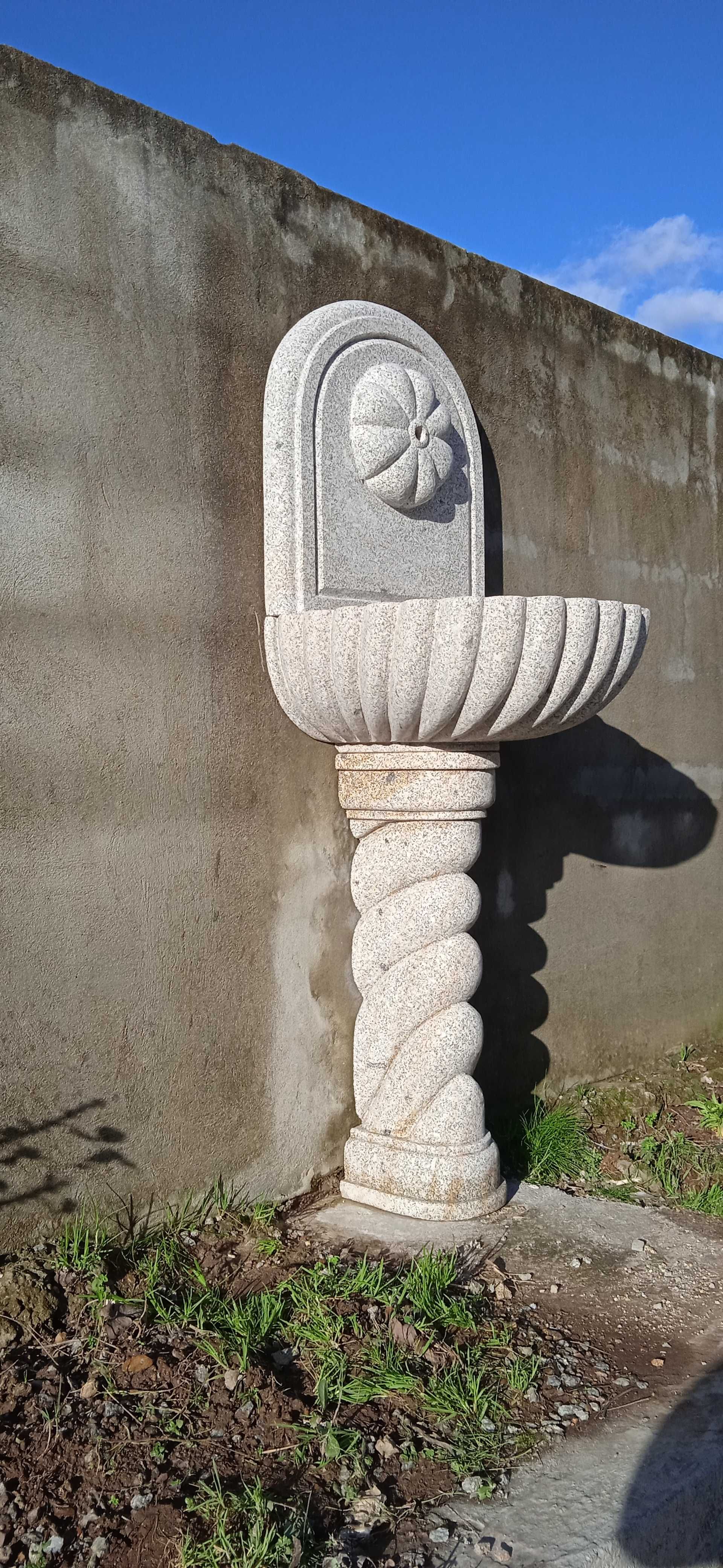 Fonte de água, para aplicar em qualquer entrada