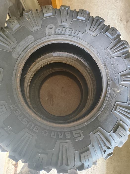 Pneus 30x 10 r 15 ou 255x 75 r 15