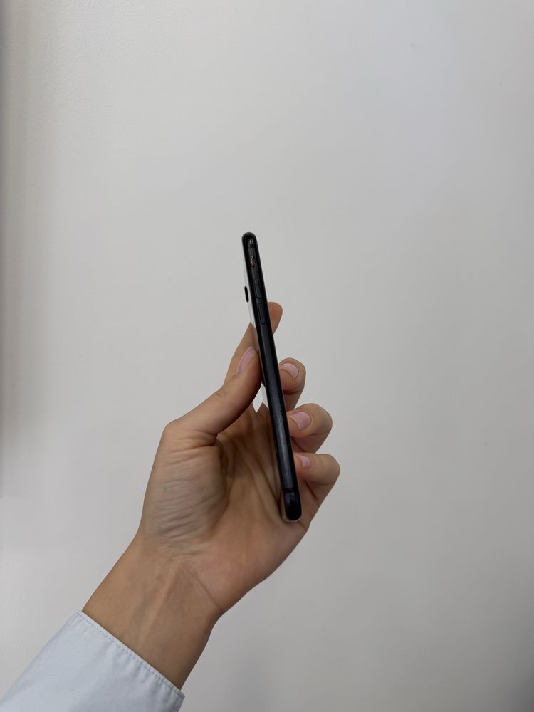 iPhone SE 2020 64GB Black 1 РІК ГАРАНТІЯ!