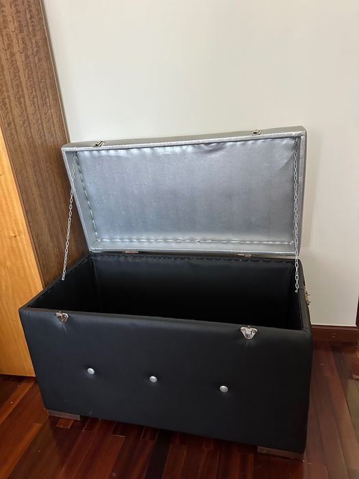 Baú estofado de decoração