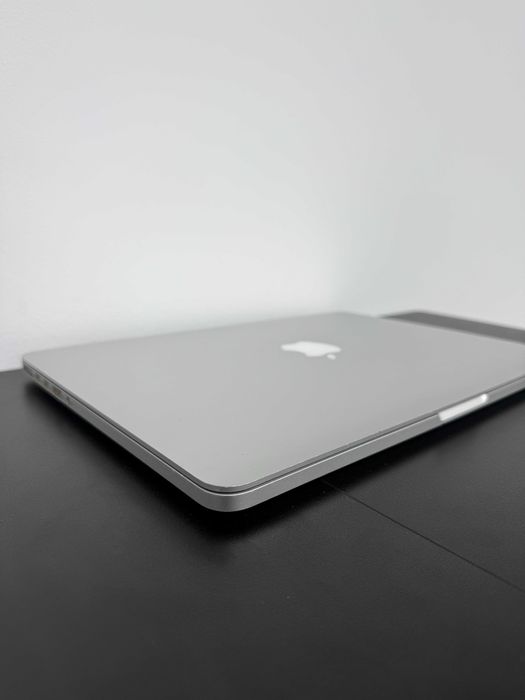 Macbook Pro 2015 (і5/8gb/256 ssd) Гарантія .