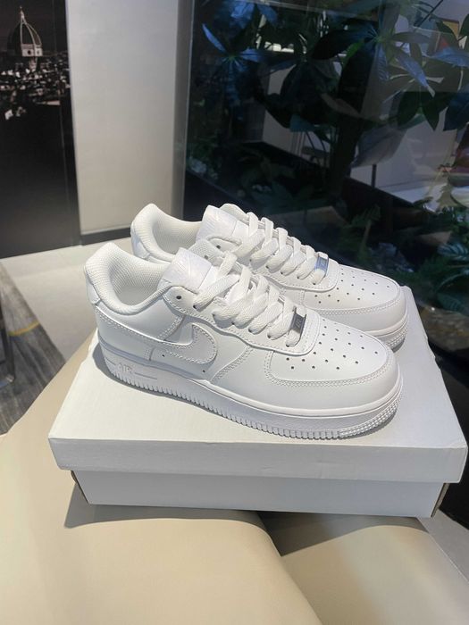 Buty meskie Mokasyny Nike_Air_Force_1_Low_'07_White R.38