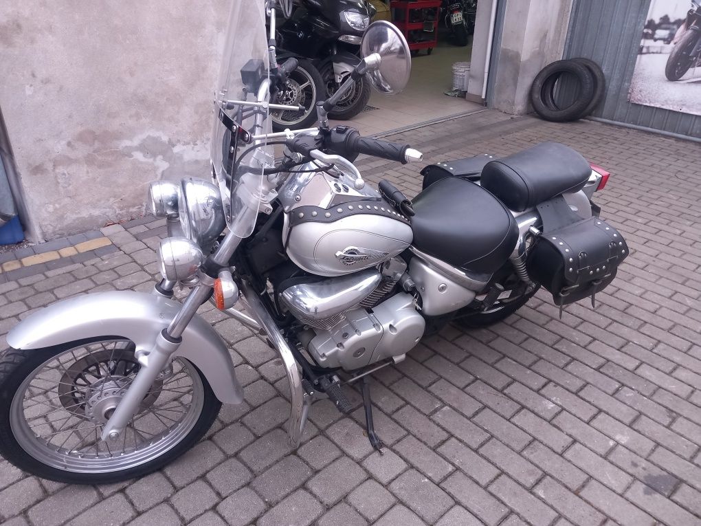 Suzuki Intruder 125