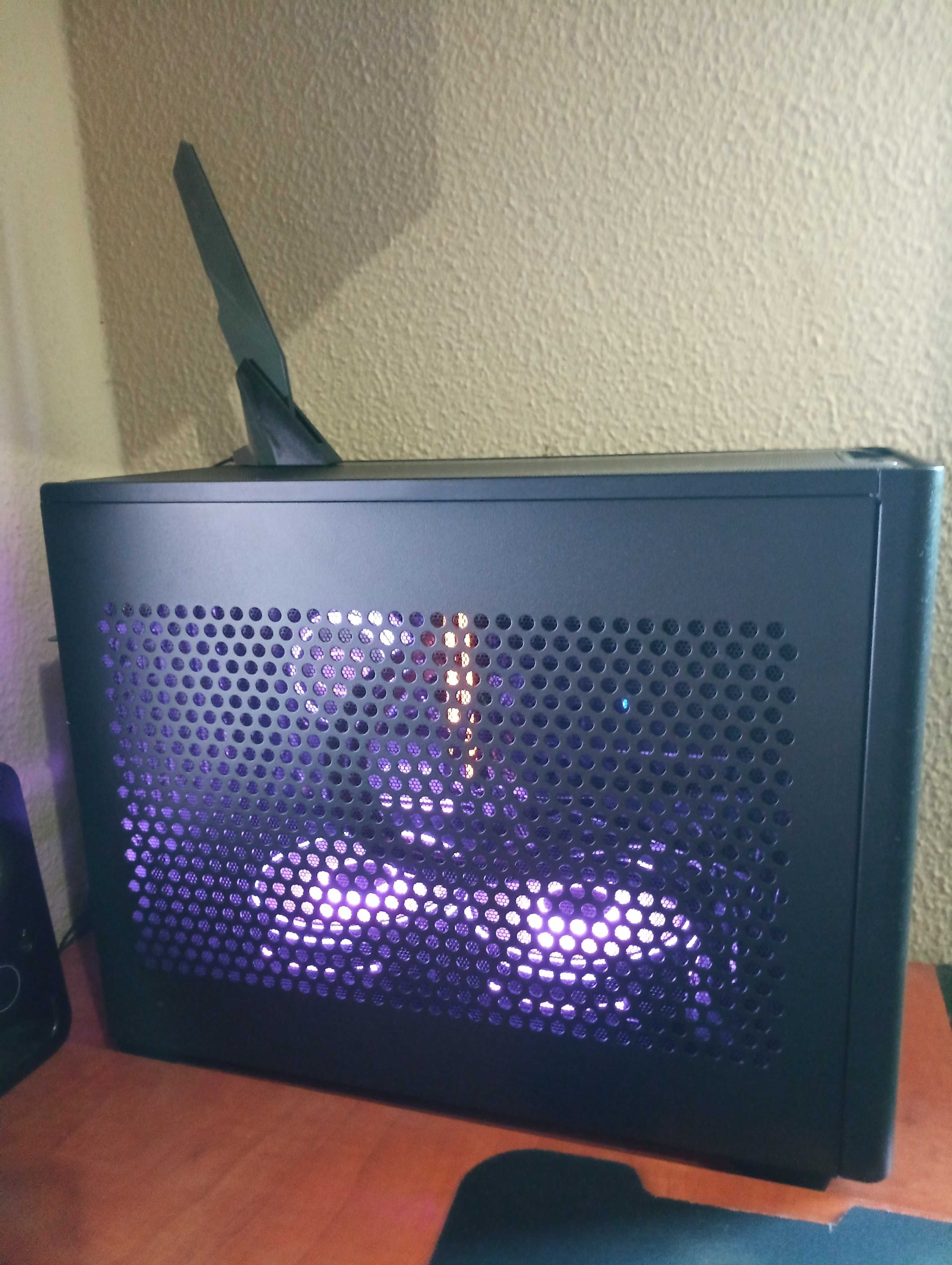 Computador torre Mini ITX