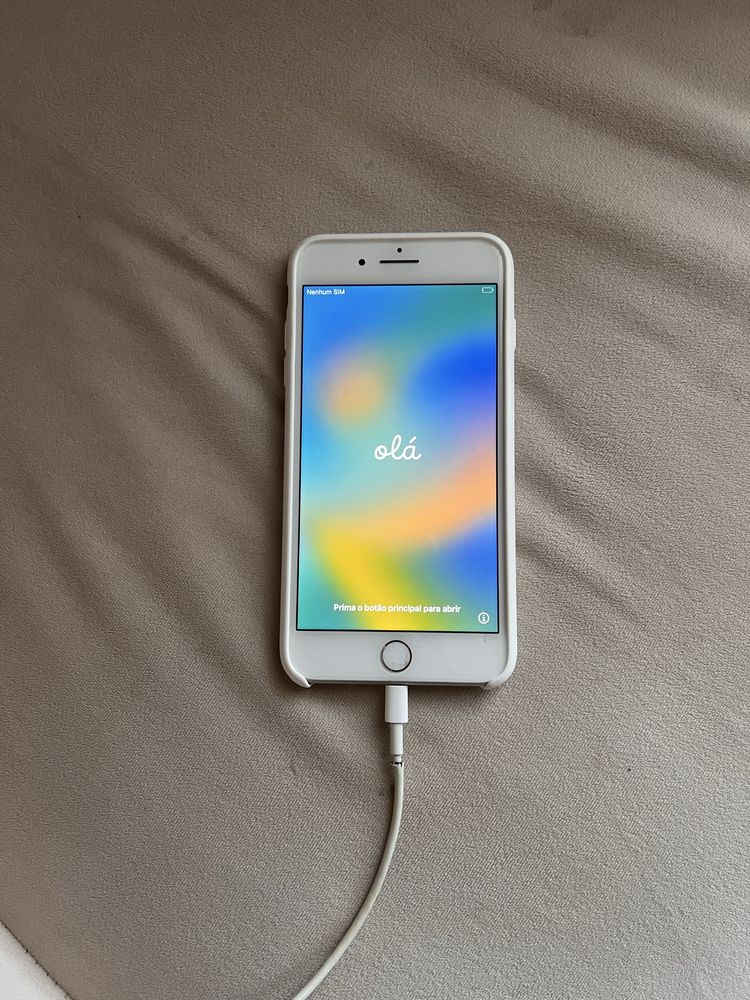 Iphone 8 plus dourado
