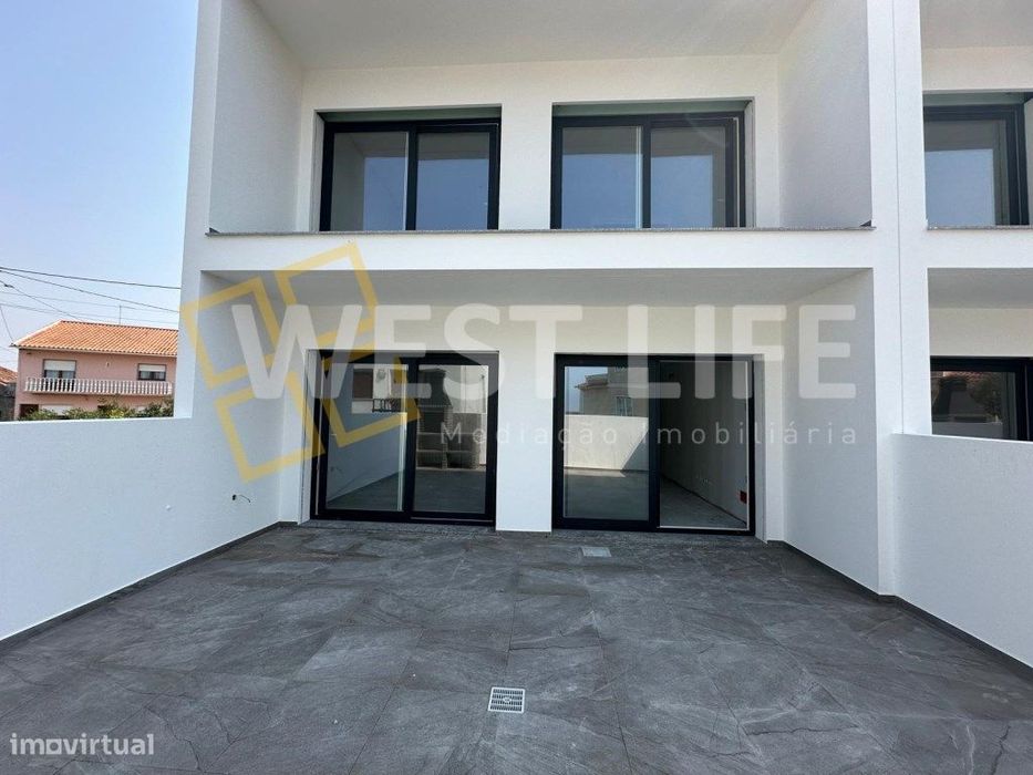 Fantástica Moradia T3 com VISTA MAR, Logradouro e Terraço, ótima ex...