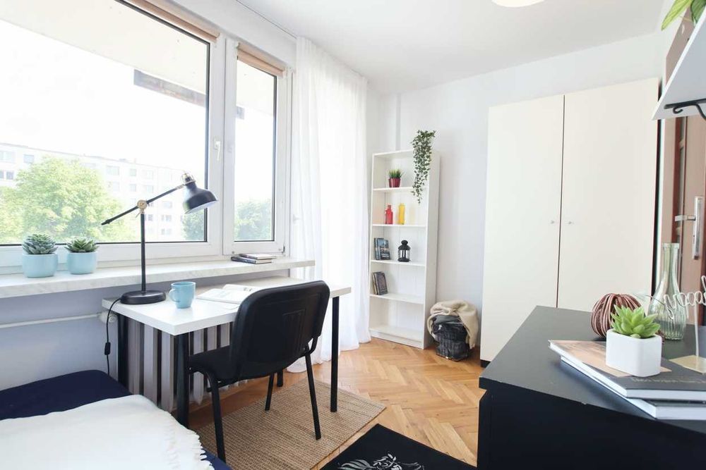 TANIO !! pokój z BALKONEM, blok z WINDĄ w CENTRUM ! ul. Nawrot 6