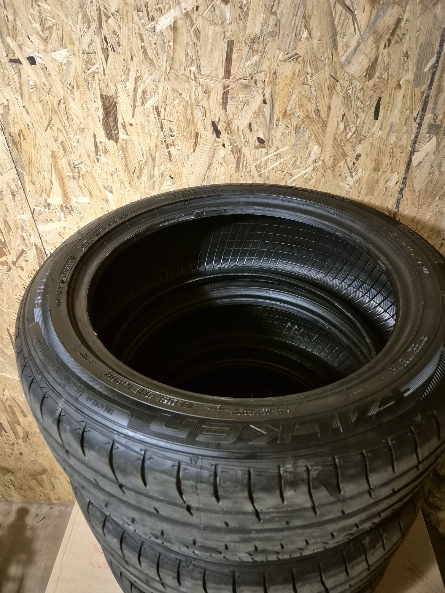 Komplet Nowych Falken Azenis FK453CC 215/50R18