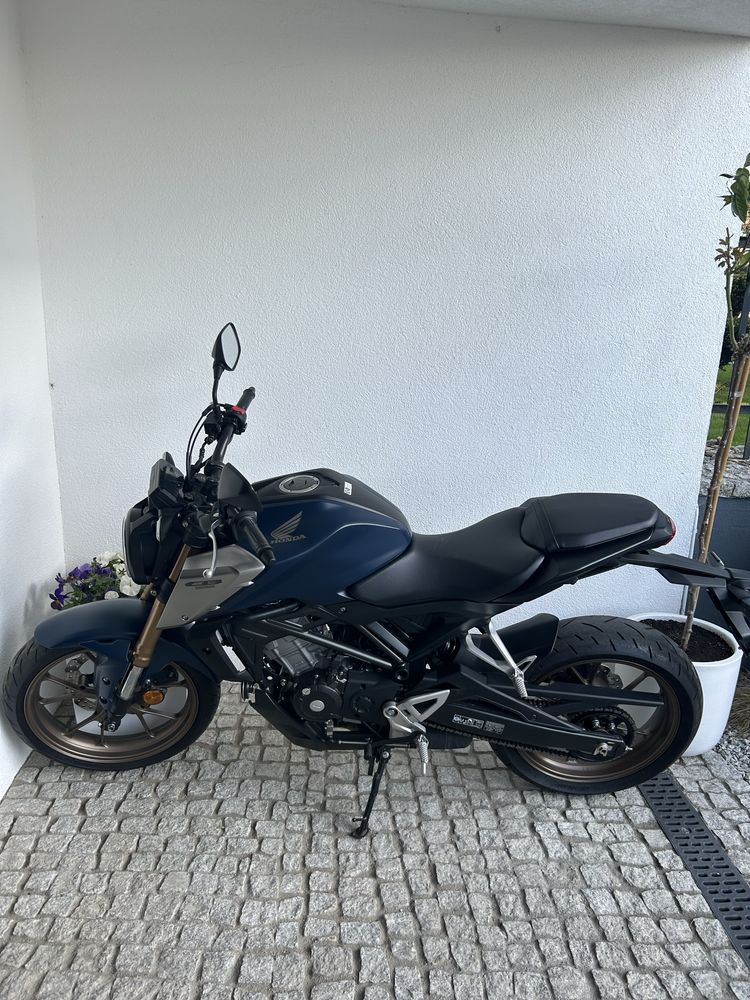 Motocykl Honda CB125R