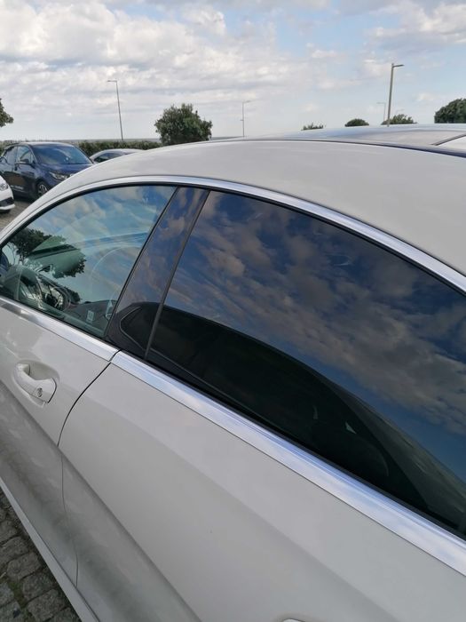 Mercedes CLA 180 D pack AMG com tecto de abrir