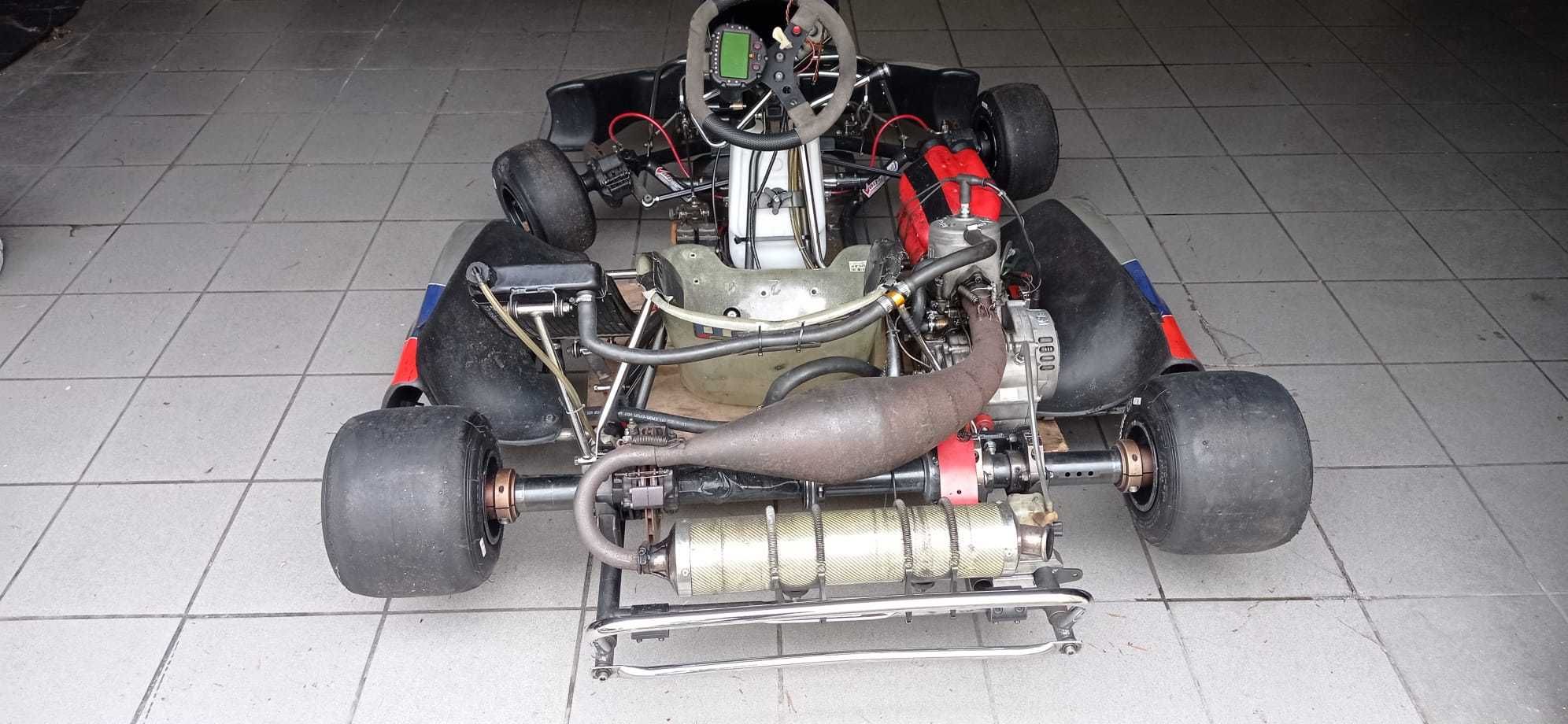 Kart 125 cc com seis velocidades. Chassis Vanspeed