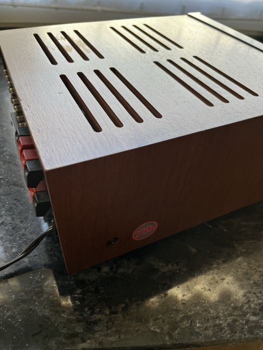 Wzmacniacz Sansui qs-100