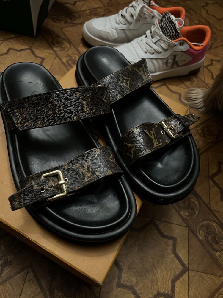 Сандалі louis vuitton