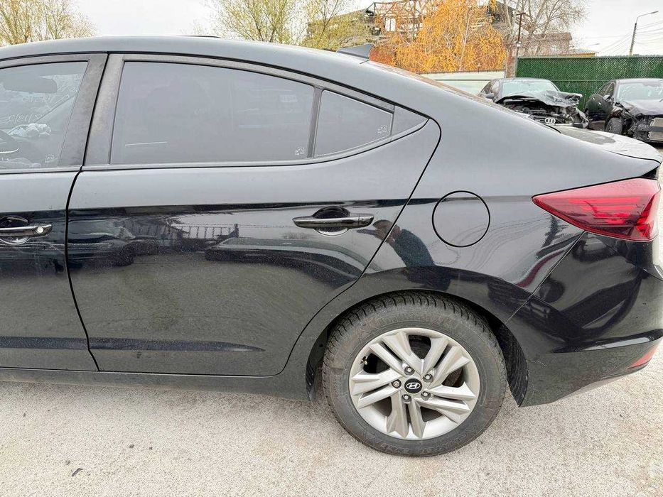 Hyundai elantra 2019 продам без ремонту
