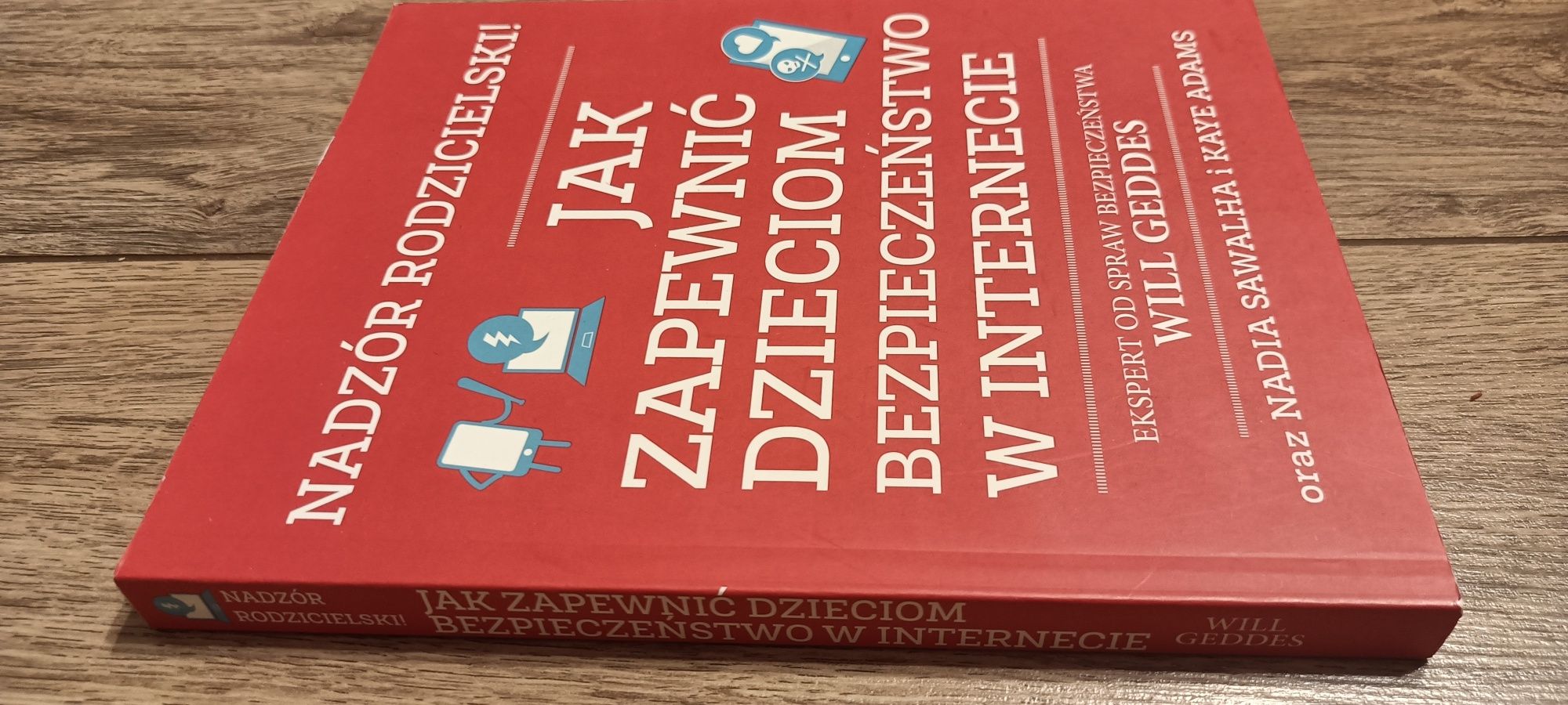 "Jak zapewnić dzieciom bezpieczeństwo w Internecie"