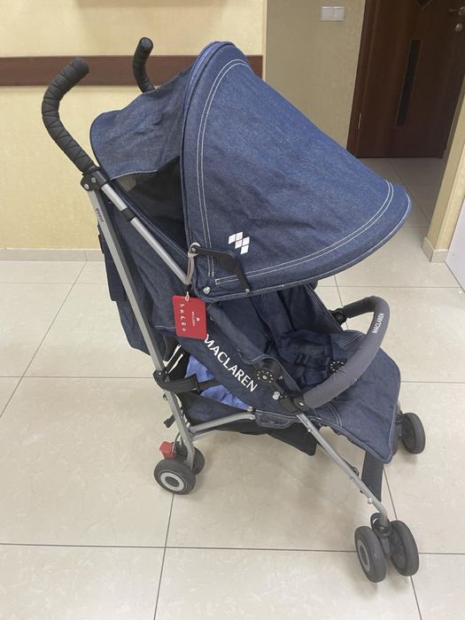 Коляска, очень удобная . В отличном состоянии. Складная.