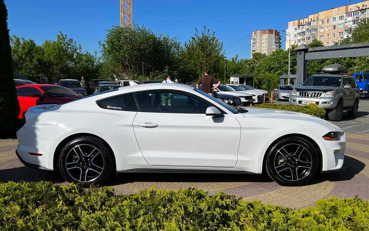 Ford Mustang 2020