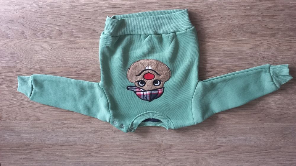 Nowy dres dla chłopca w rozmiarze 86/92