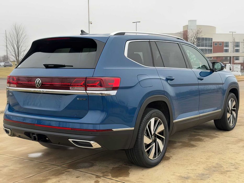 Volkswagen Atlas      2025