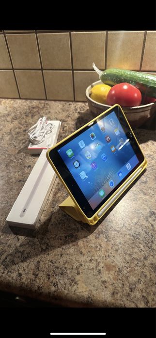 Tablet iPad Apple Retina + NOWY RYSIK - cały zestaw