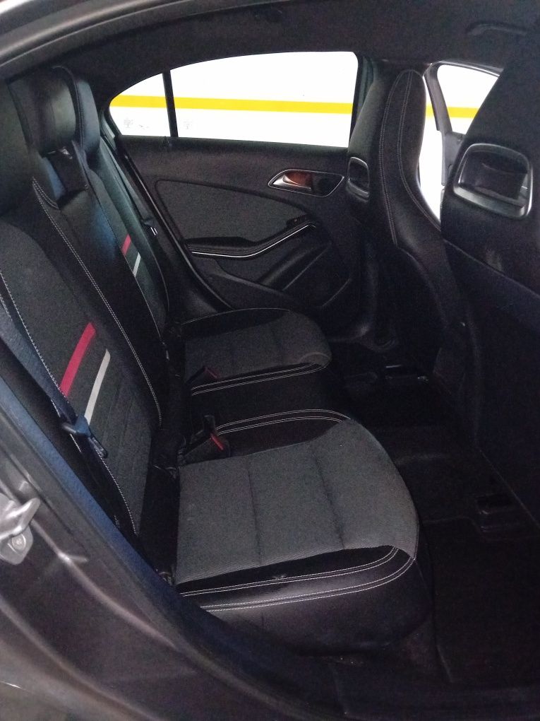 Mercedes-Benz A180 Automático