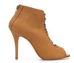 Sapatos Zara abotinados