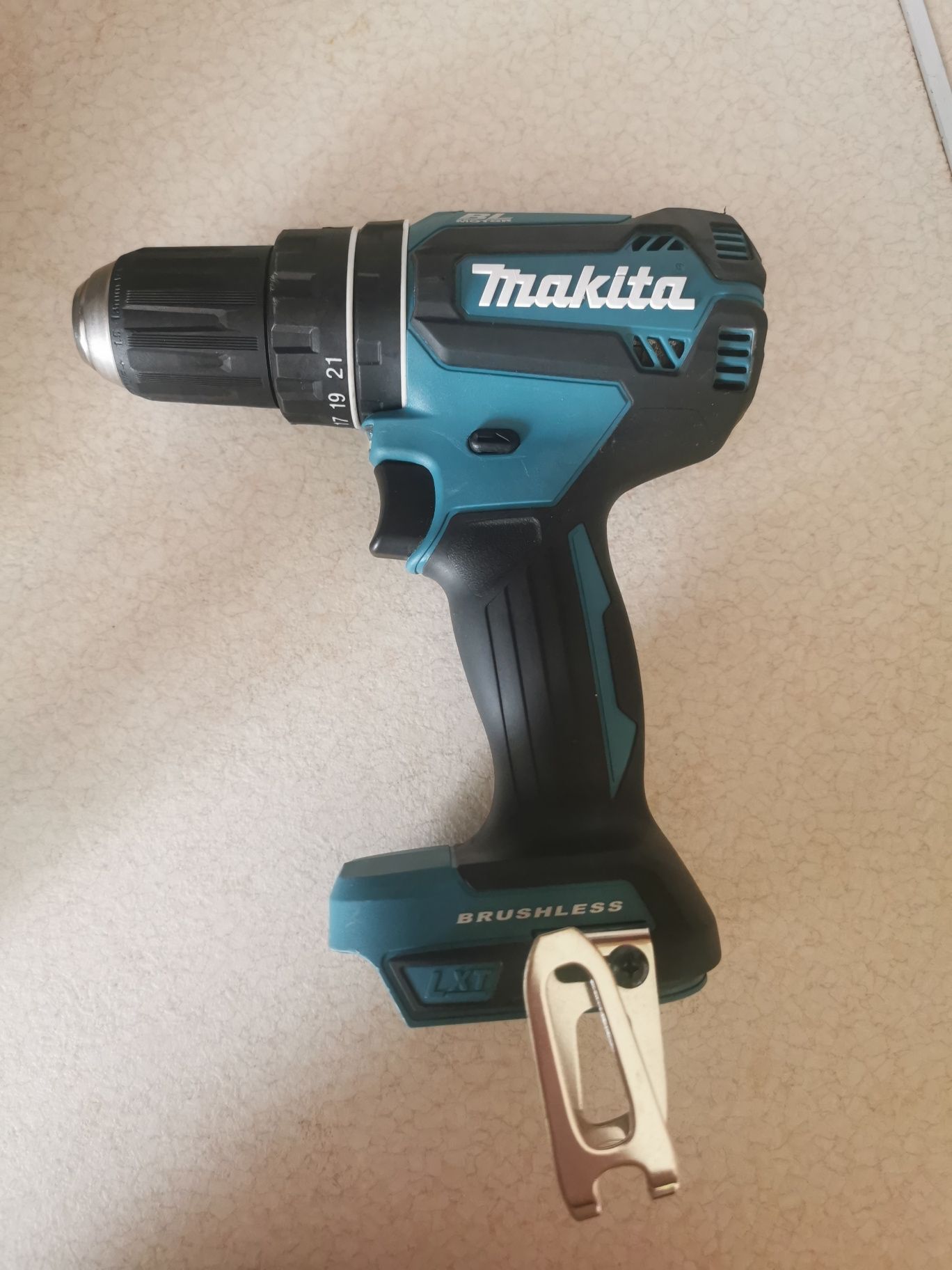 Wiertarko-wkrętarka udarowa Makita DHP485 18 V