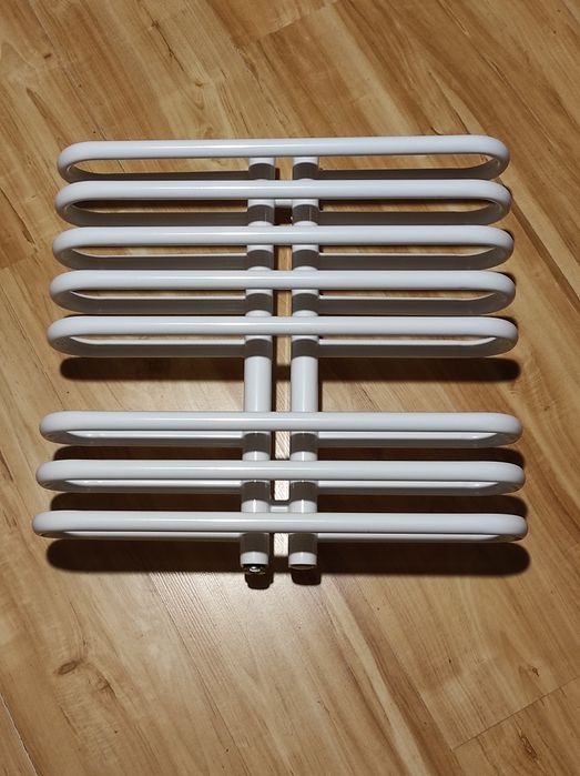 Grzejnik łazienkowy nowy wys 48 cm szer 50 cm