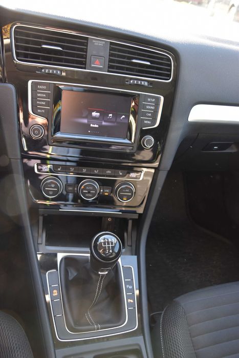 Wypożyczalnia Wynajem  Samochodu Vw Golf VII