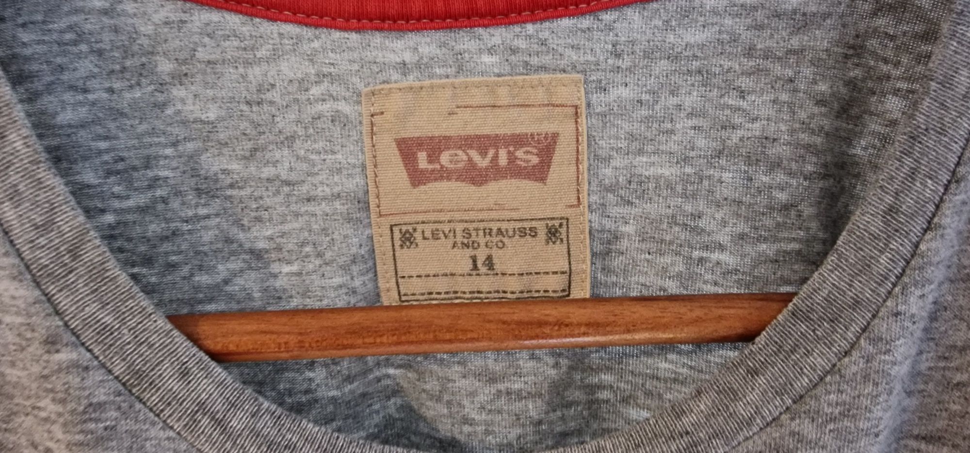 Tea shirt Levis cinza