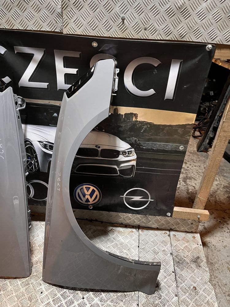 Audi rs4 8w lift blotnik prawy lewy ly7c ladny