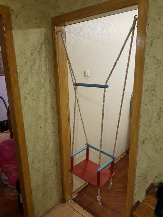Качелька  детская !