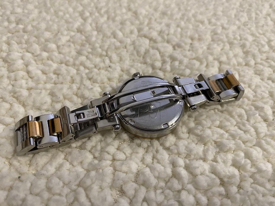 Часы Gc GUESS Collection Y18002L1 женские наручные Перламутровые