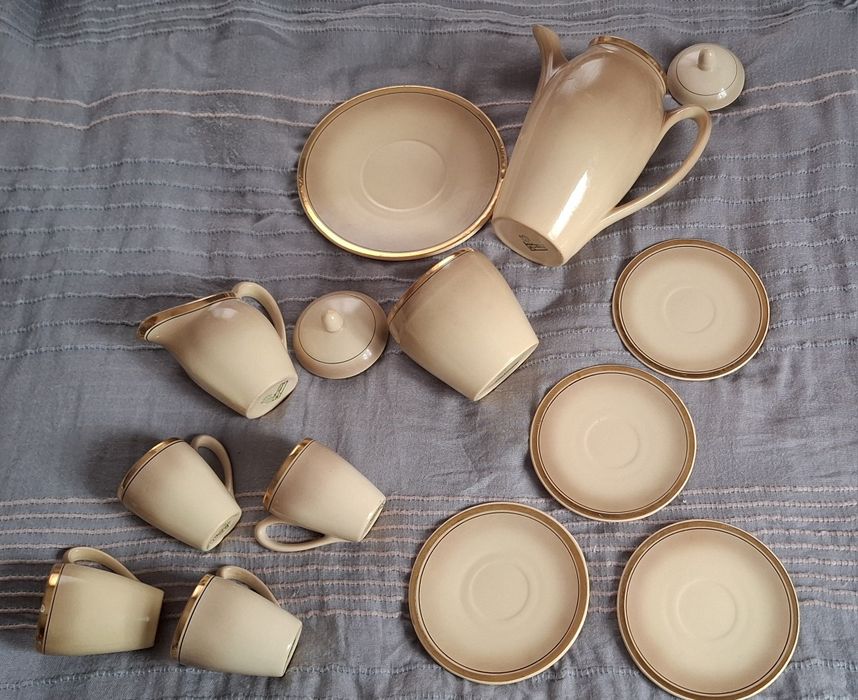 Кавовий сервіз Буди Кавник з блюдцем, цукорниця та молочник