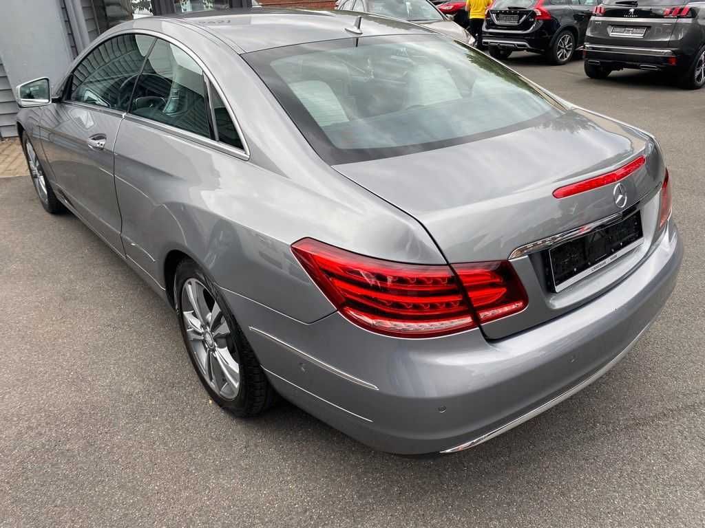 Mercedes-Benz Classe E 200 Coupé 2014 Cx. Autom. 7v.