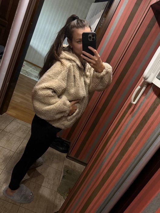Куртка бомбер шубка PrettyLittlething