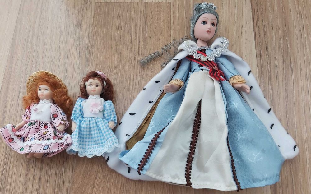 Piękna porcelanowa lalka + GRATIS