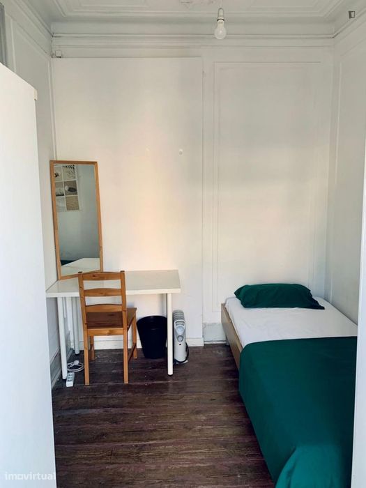 Quarto - localizado em Saldanha Lisbon