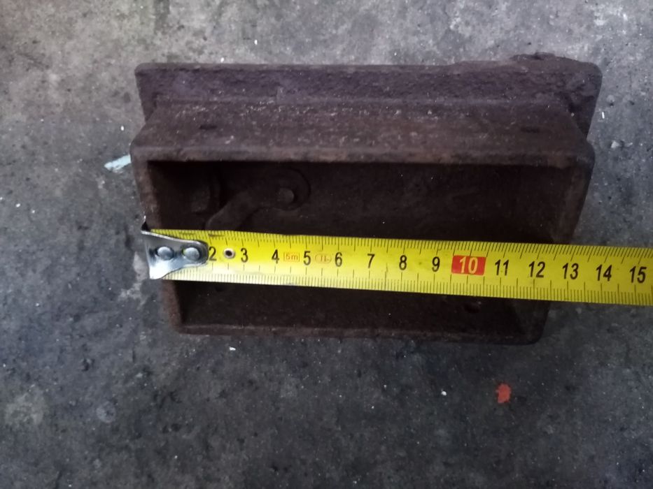 Дверцы чугунные ссср 130 мм на 75 мм маленькие