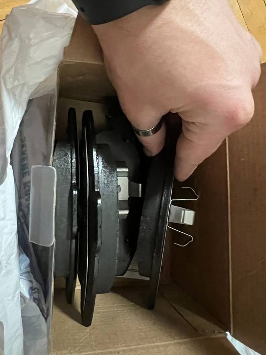 Гальмівні  колодки нові