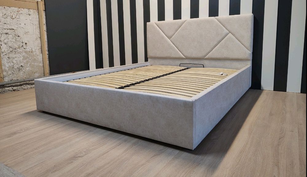 Ліжко двоспальне