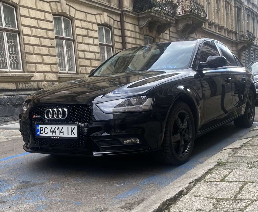 AUDI A4 B8 2013 РОКУ