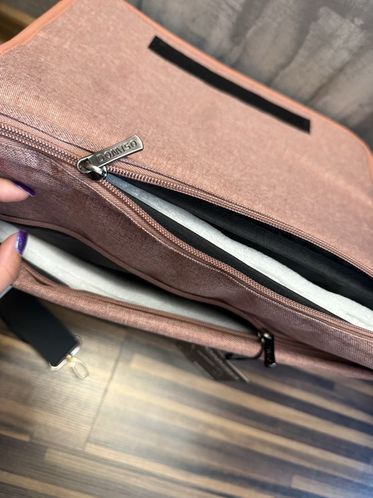 15-15,6” Różowa stylowa i funkcjonalna torba na laptopa