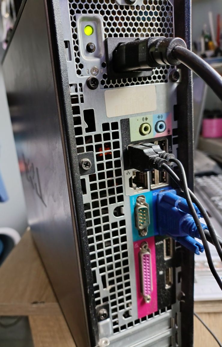 Tani mały Dell 2x2,93GHz win7 6gb ram 160gb hdd
