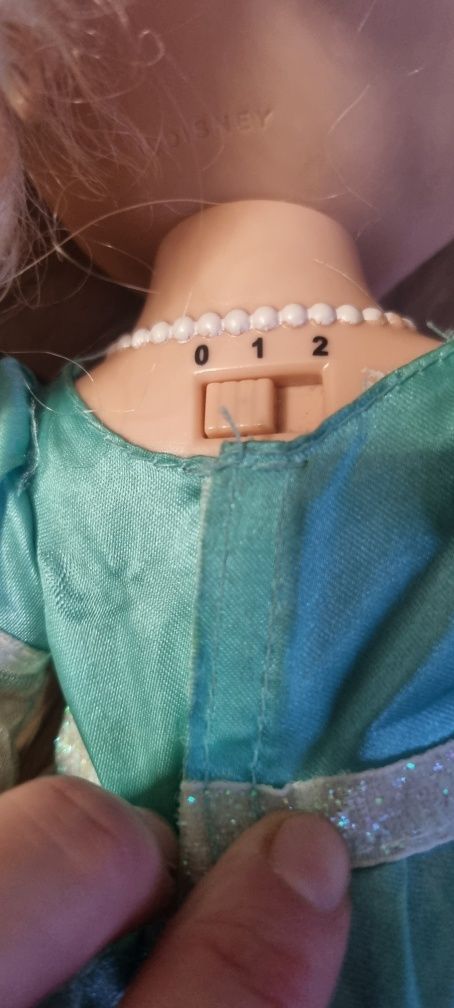 Jakks Pacific Disney lalka Elza świecąca i spiewajaca gratis Olaf
Lalk