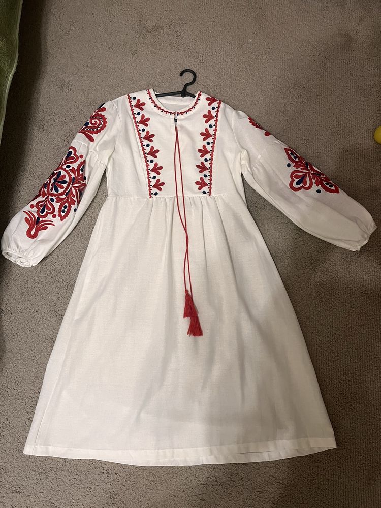 Продам плаття-вишиванку