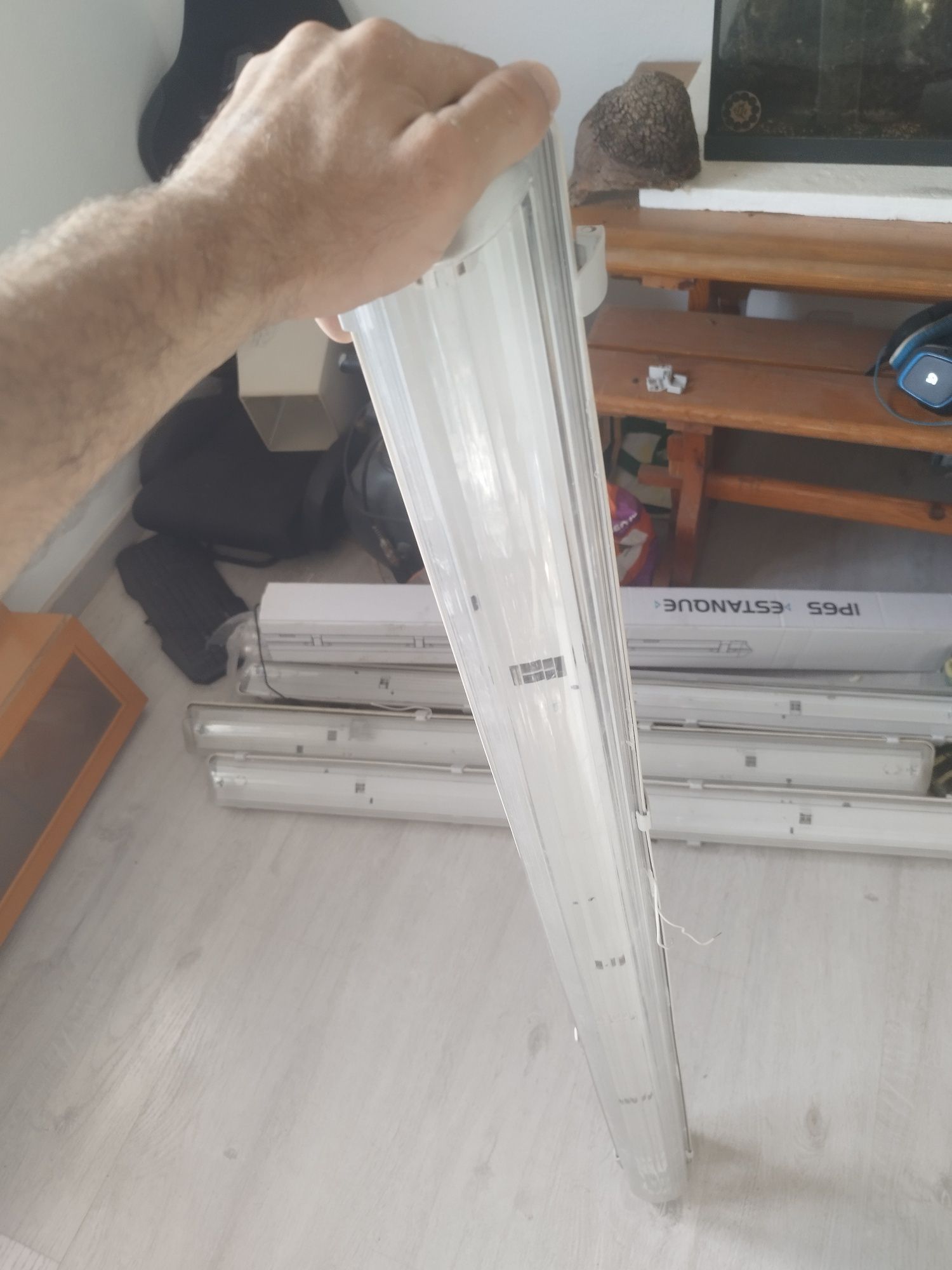 Vendo calhas de luz estanque